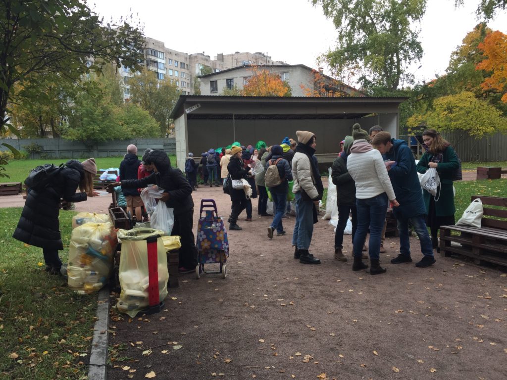 Text Box: Figure 2: Volunteers and residents gather to collect recyclable waste in St Petersburg